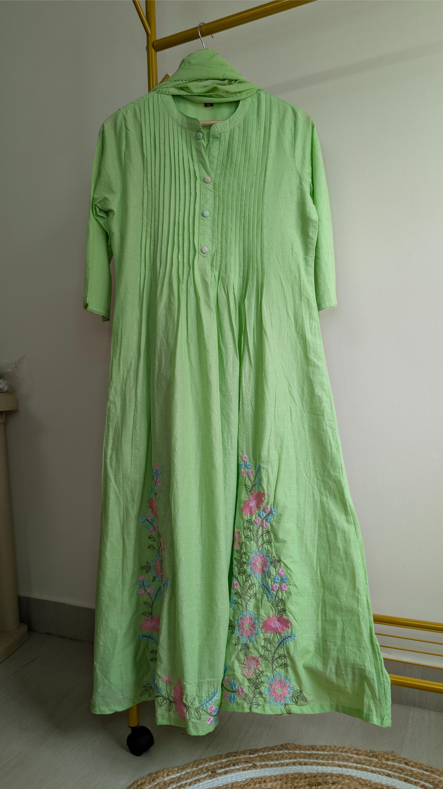 Premium Green Mul Cotton Kurta Set with Pintuck Detailing & Floral Embroidery (AC00010)