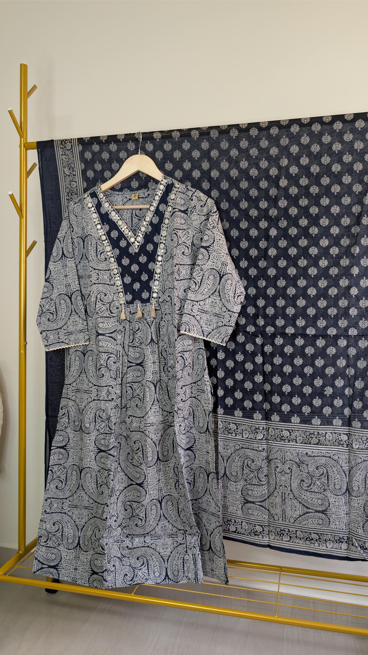 Indigo Handblock Cotton Kurti Set with Mirror Work & Tassels – Timeless Elegance (AC00013)