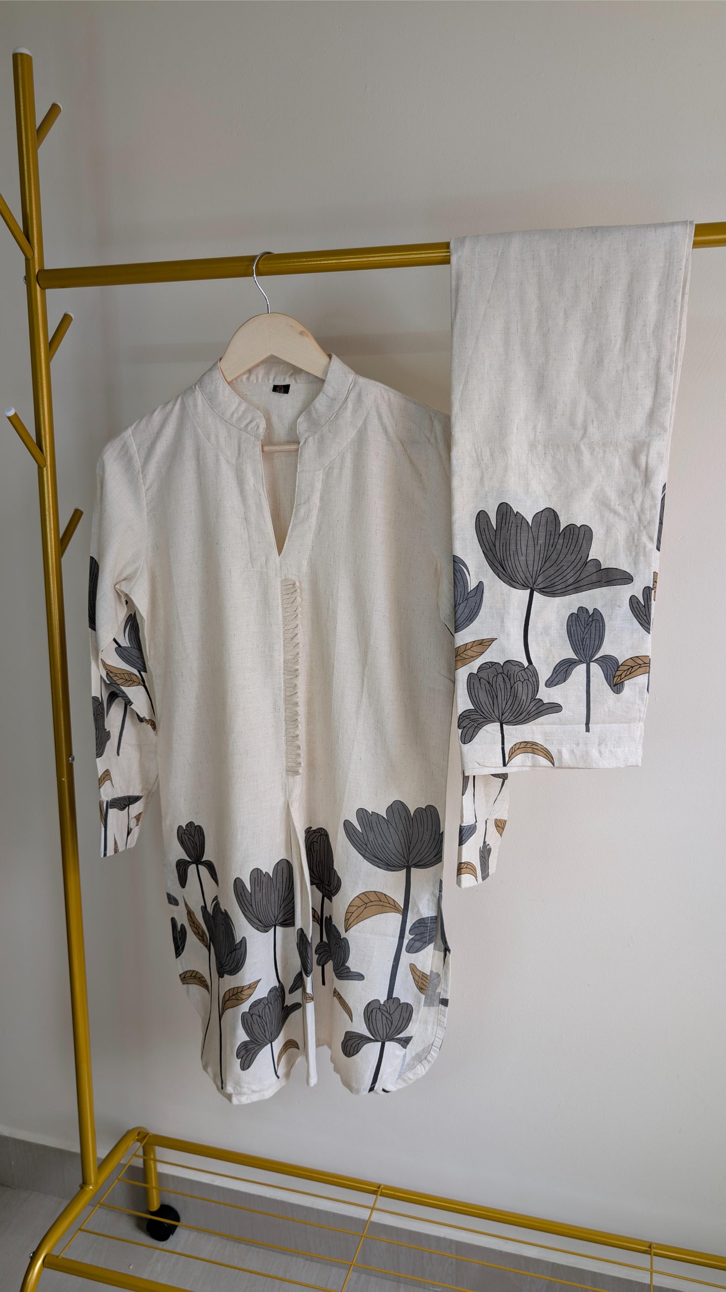 Elegant Off-White Floral Cotton Co-Ord Set with Black & Brown Lotus Print – Straight Fit (AC00037)