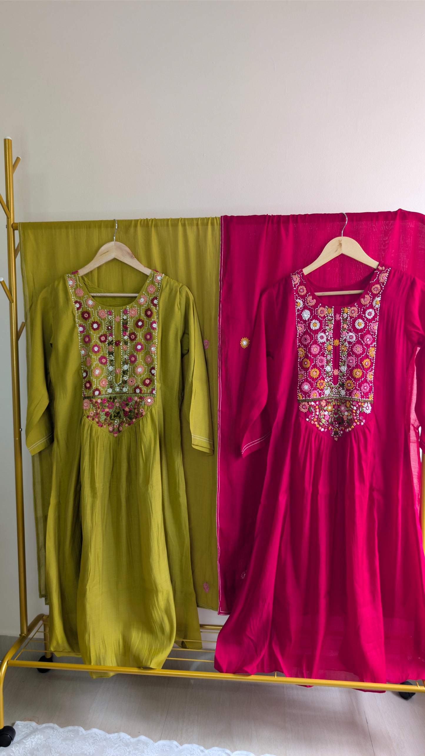 Premium Mul Chanderi 3-Piece Kurti Set with Elegant Thread Work (AC00017-1)