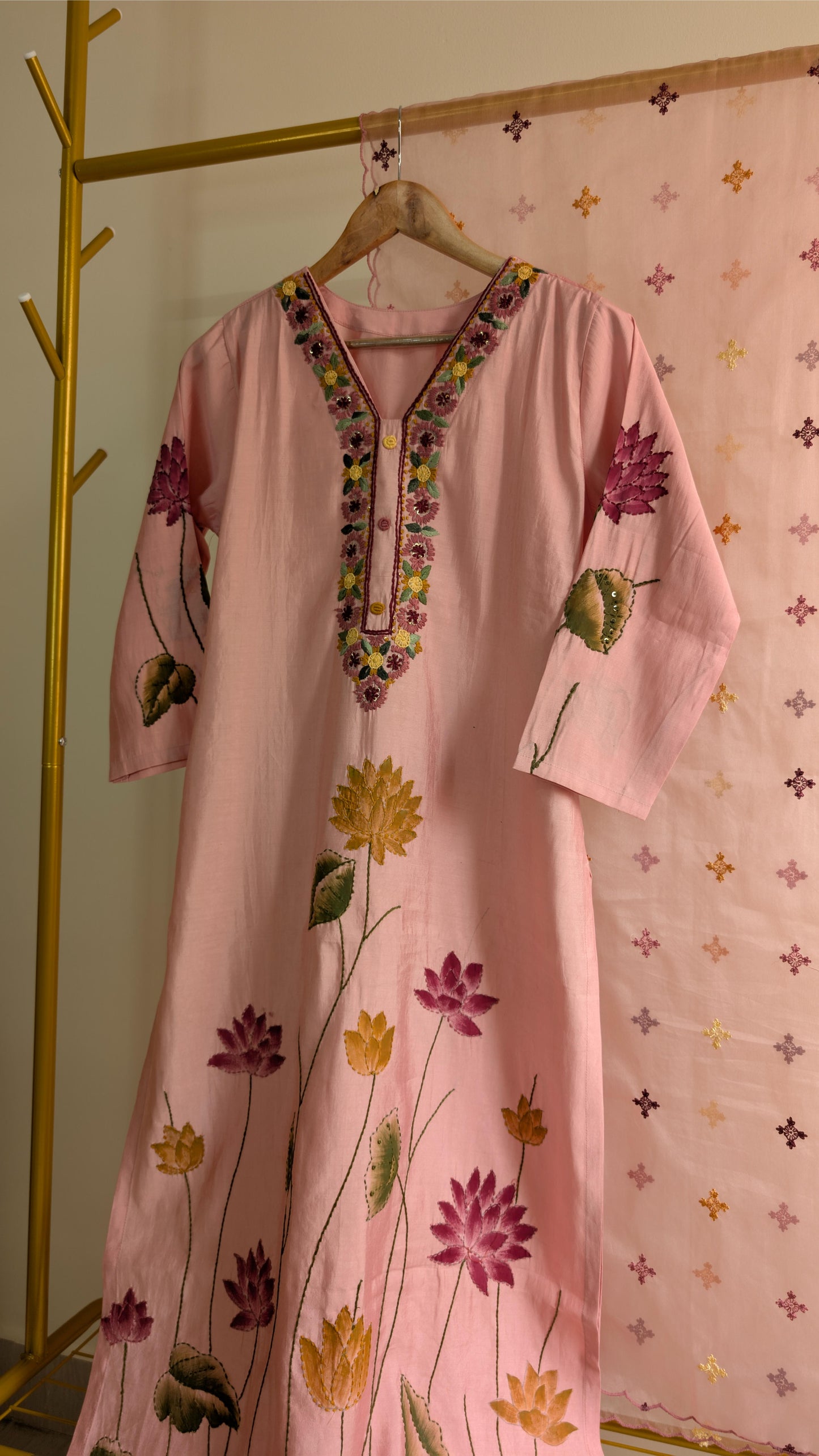 Blush Pink Silk Blend Kurti Set with Hand Embroidery & Organza Dupatta (AC00015)