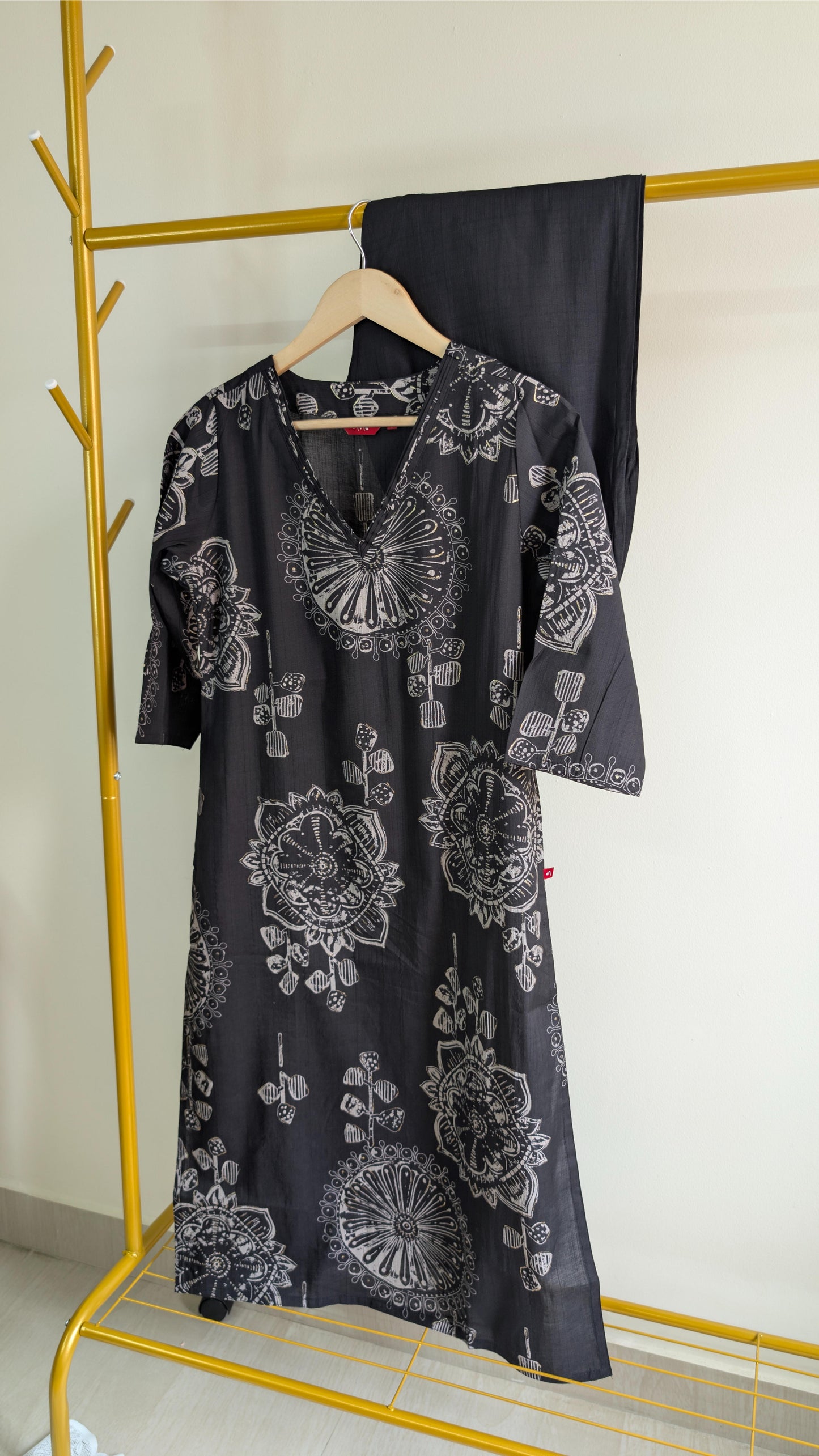 Black Hand-Block Printed Kurti Set – Pure Cotton Ethnic Wear for Women (AC00022)