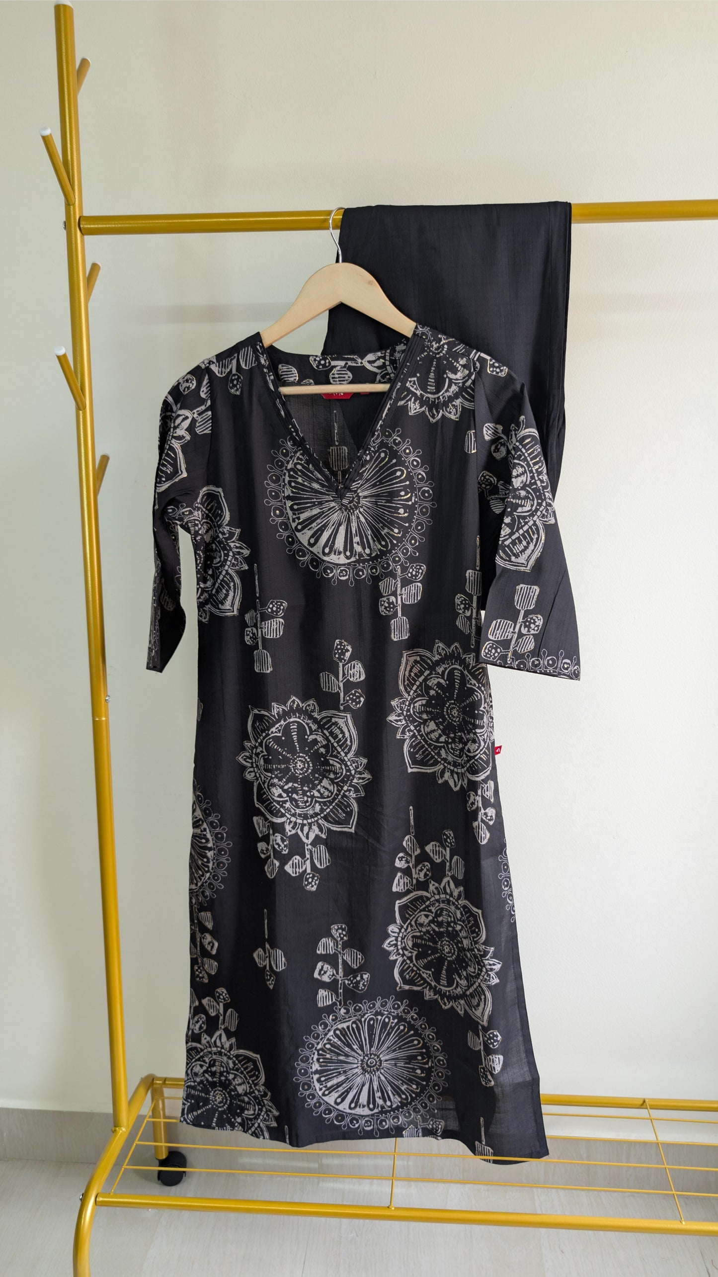 Black Hand-Block Printed Kurti Set – Pure Cotton Ethnic Wear for Women (AC00022)