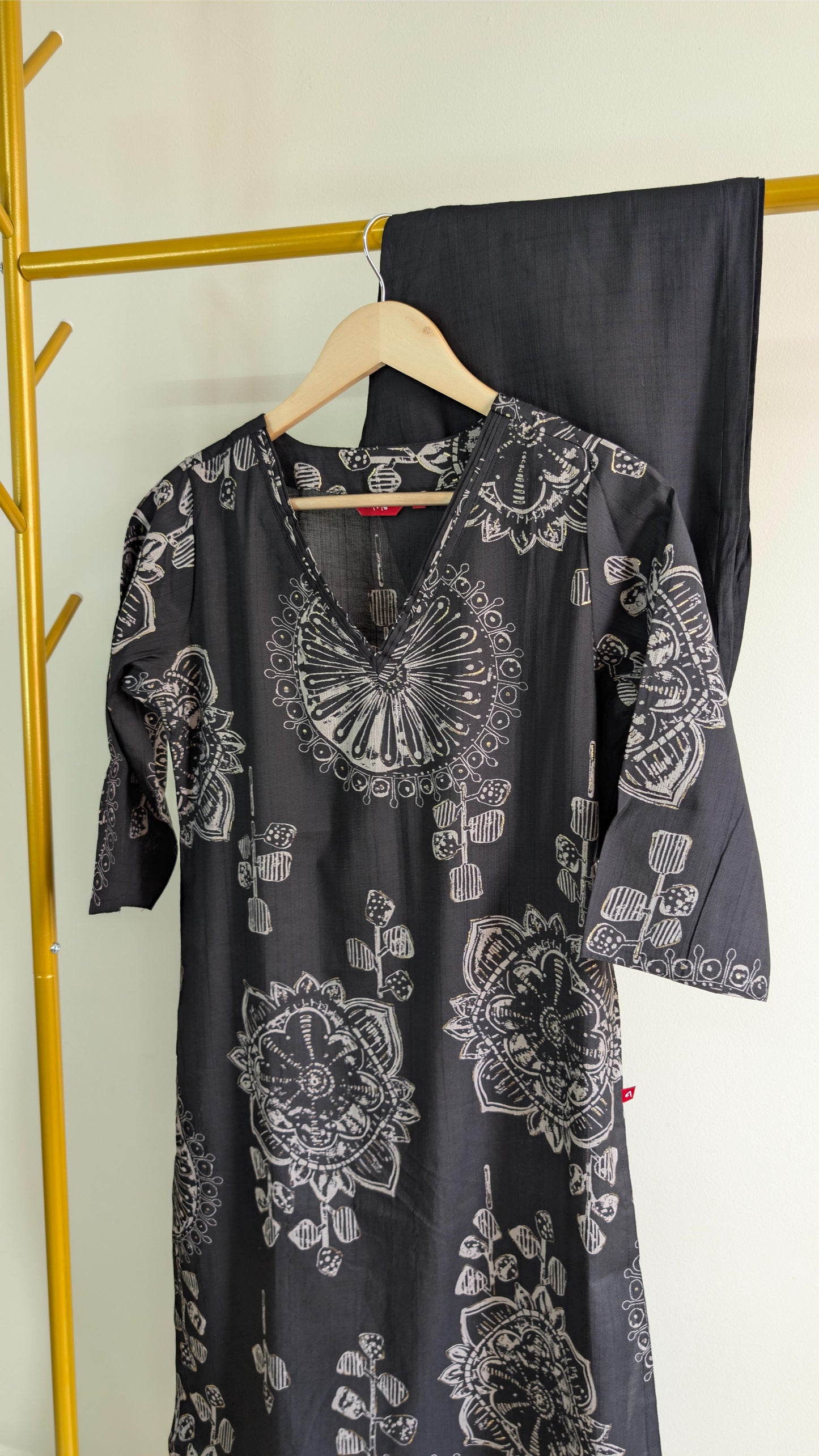 Black Hand-Block Printed Kurti Set – Pure Cotton Ethnic Wear for Women (AC00022)