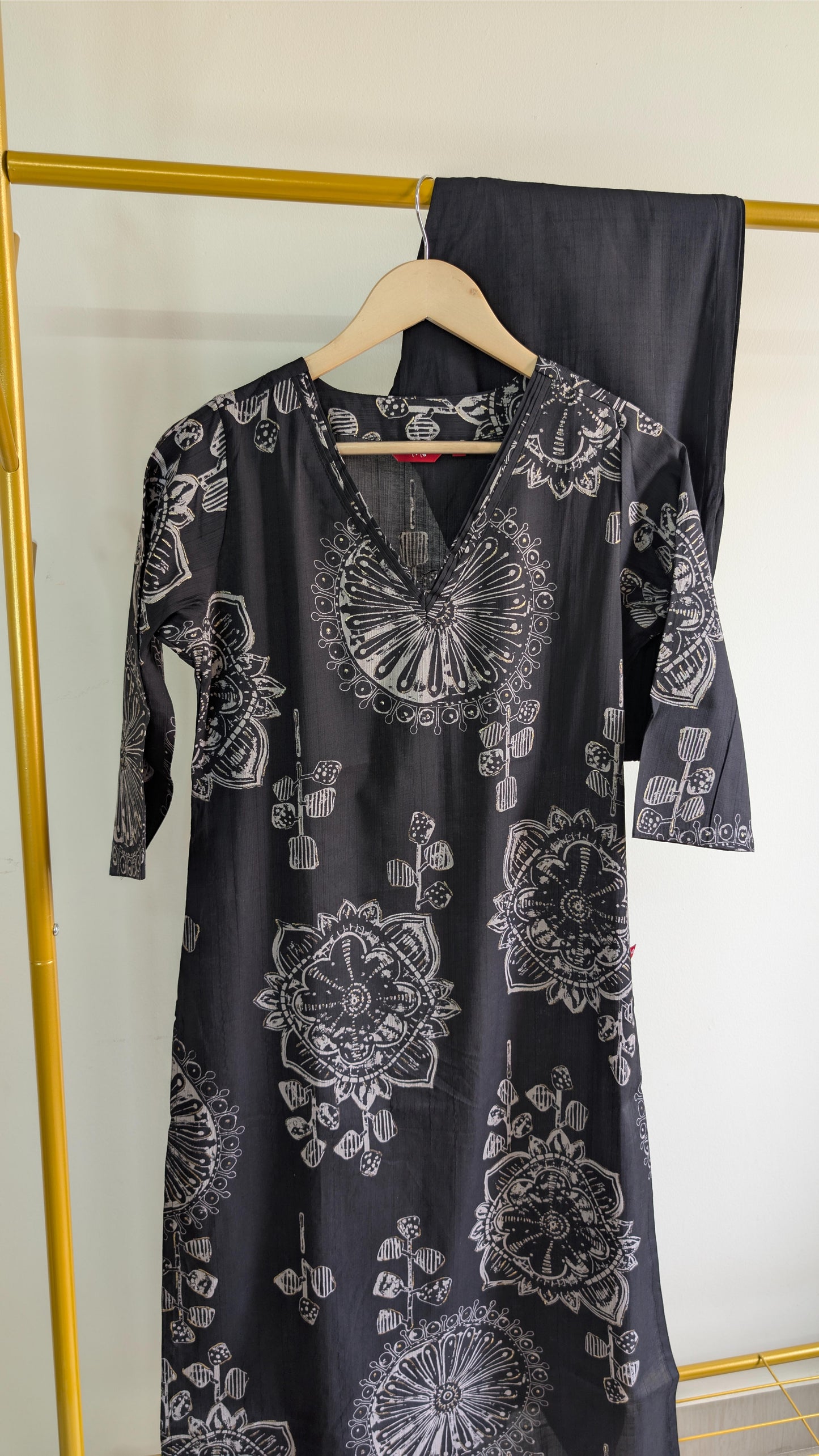 Black Hand-Block Printed Kurti Set – Pure Cotton Ethnic Wear for Women (AC00022)