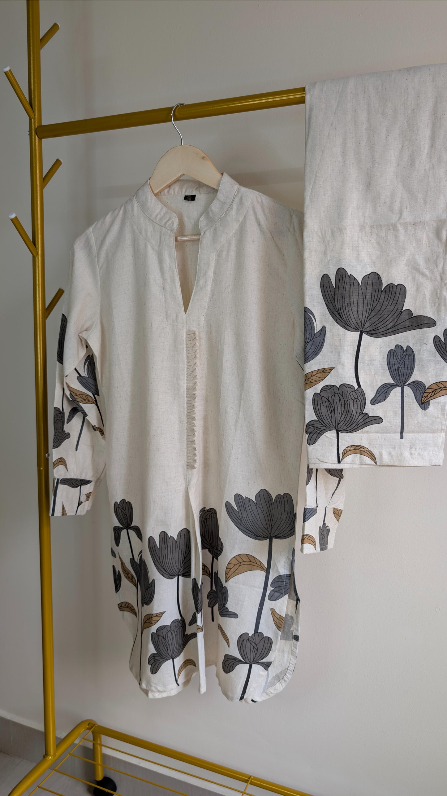 Elegant Off-White Floral Cotton Co-Ord Set with Black & Brown Lotus Print – Straight Fit (AC00037)