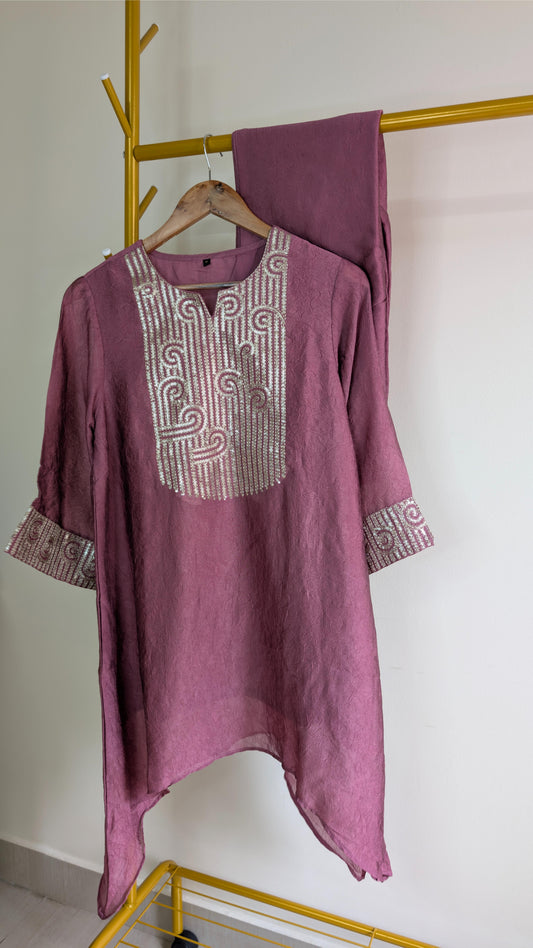 Elegant Mauve Co-Ord Set with Intricate White Embroidery – Soft Cotton Fabric (AC00030)