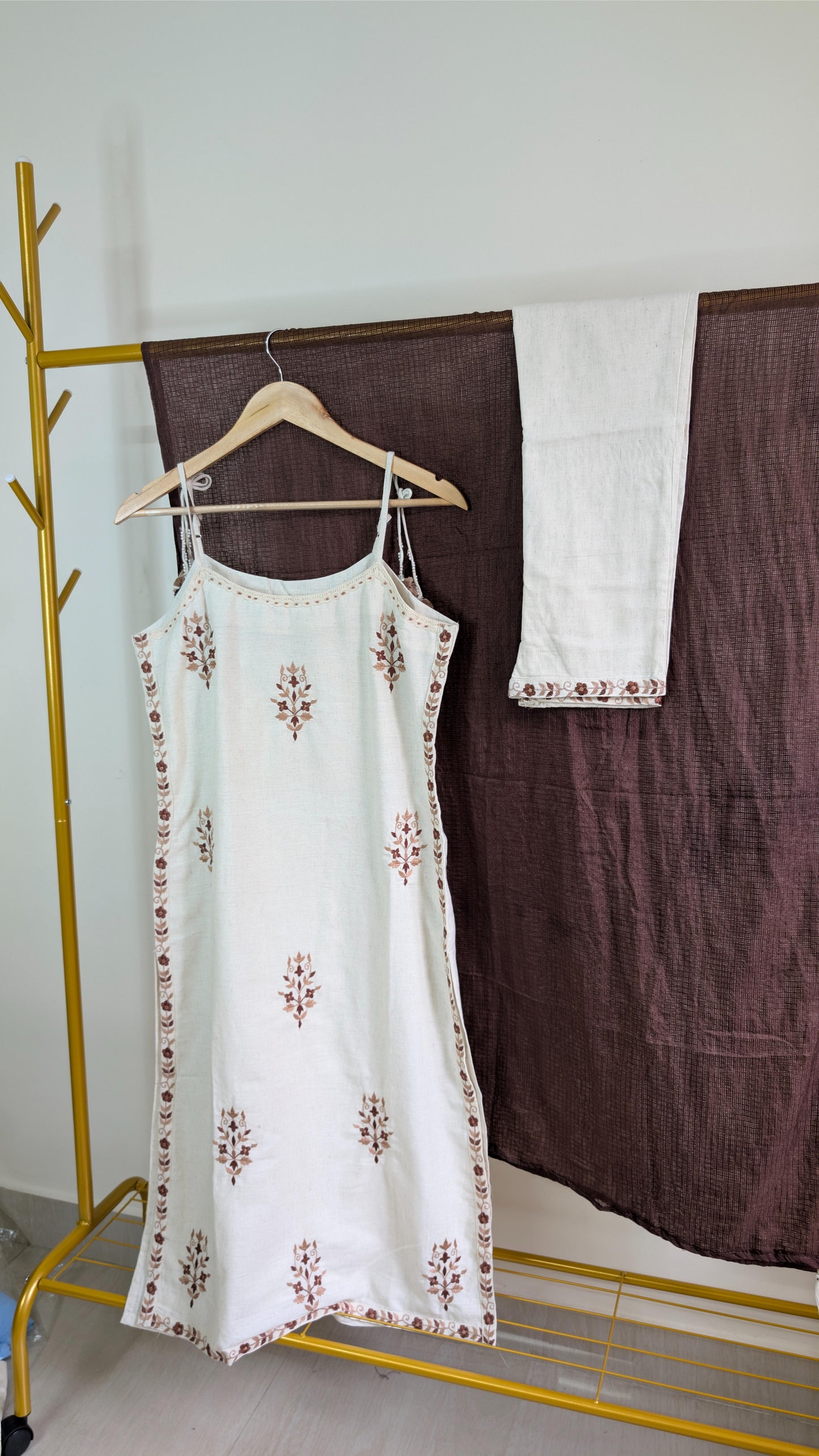 Handcrafted Sleeveless Cotton Dresses with Dupatta – Boho Chic Ethnic Wear (AC00028)