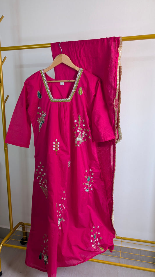 Elegant Mul Chanderi 3-Piece Set – Intricate Embroidered Kurta & Dupatta (AC00045)