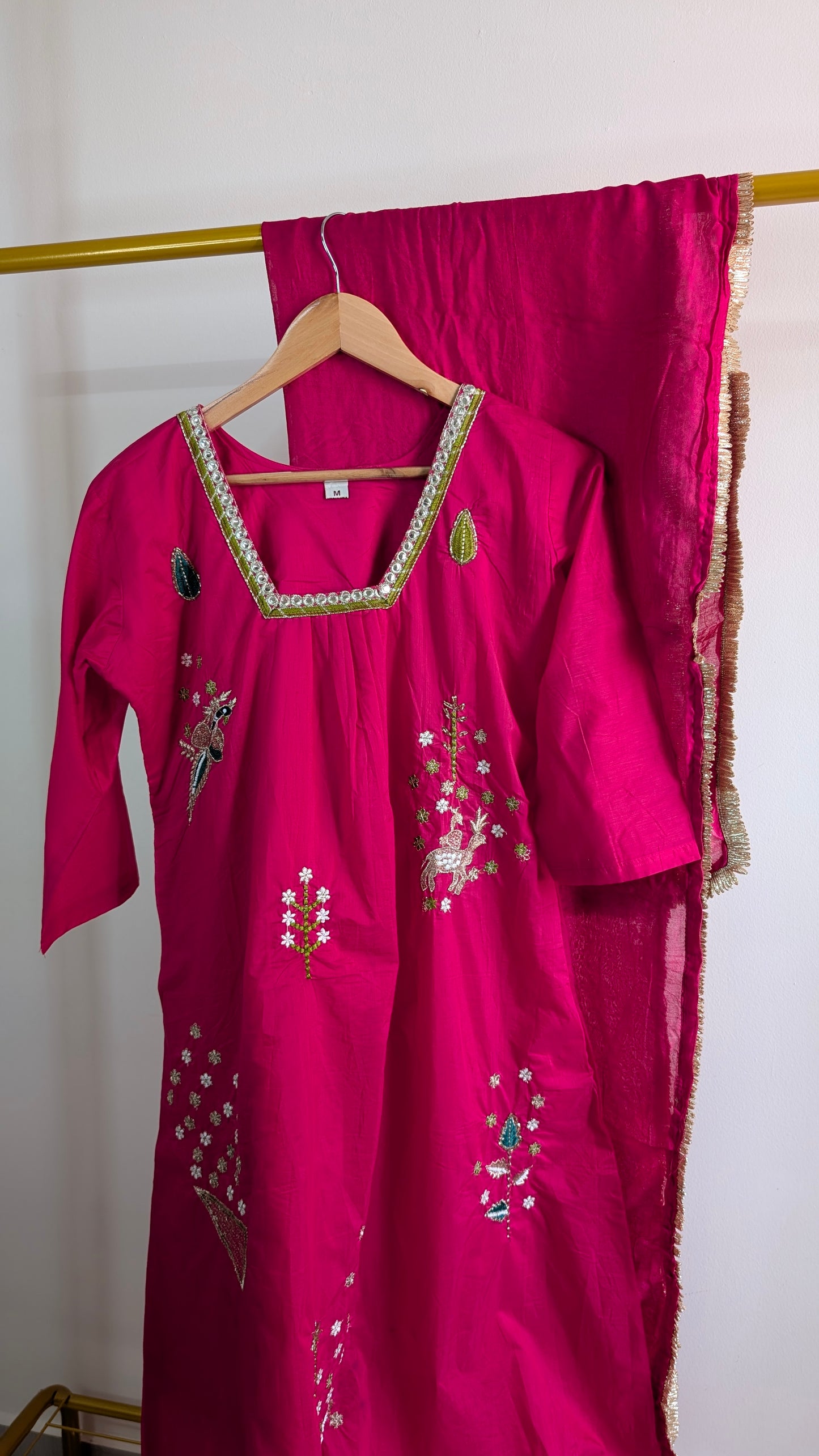 Elegant Mul Chanderi 3-Piece Set – Intricate Embroidered Kurta & Dupatta (AC00045)