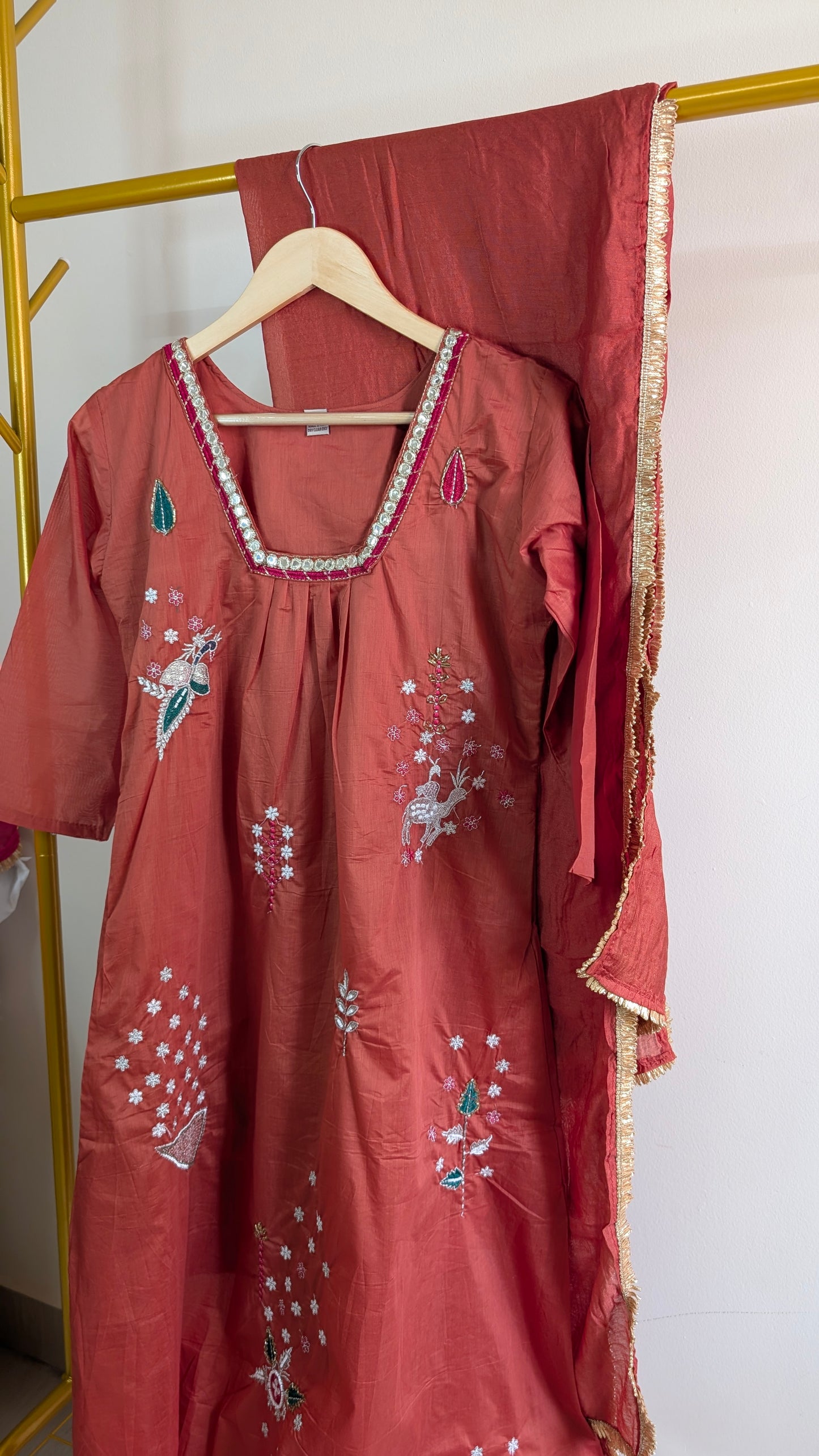 Elegant Mul Chanderi 3-Piece Set – Intricate Embroidered Kurta & Dupatta (AC00045)