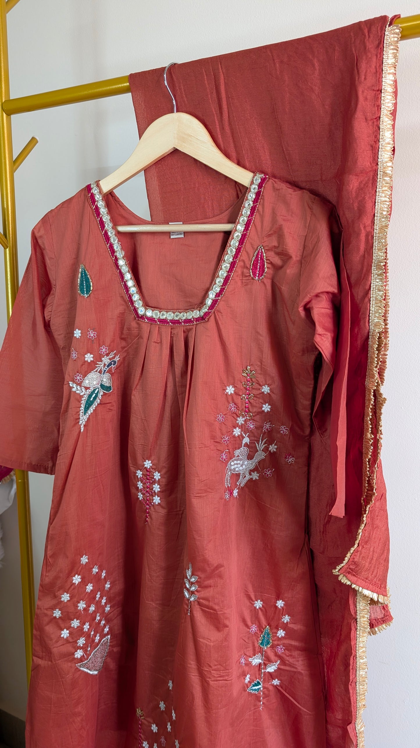 Elegant Mul Chanderi 3-Piece Set – Intricate Embroidered Kurta & Dupatta (AC00045)